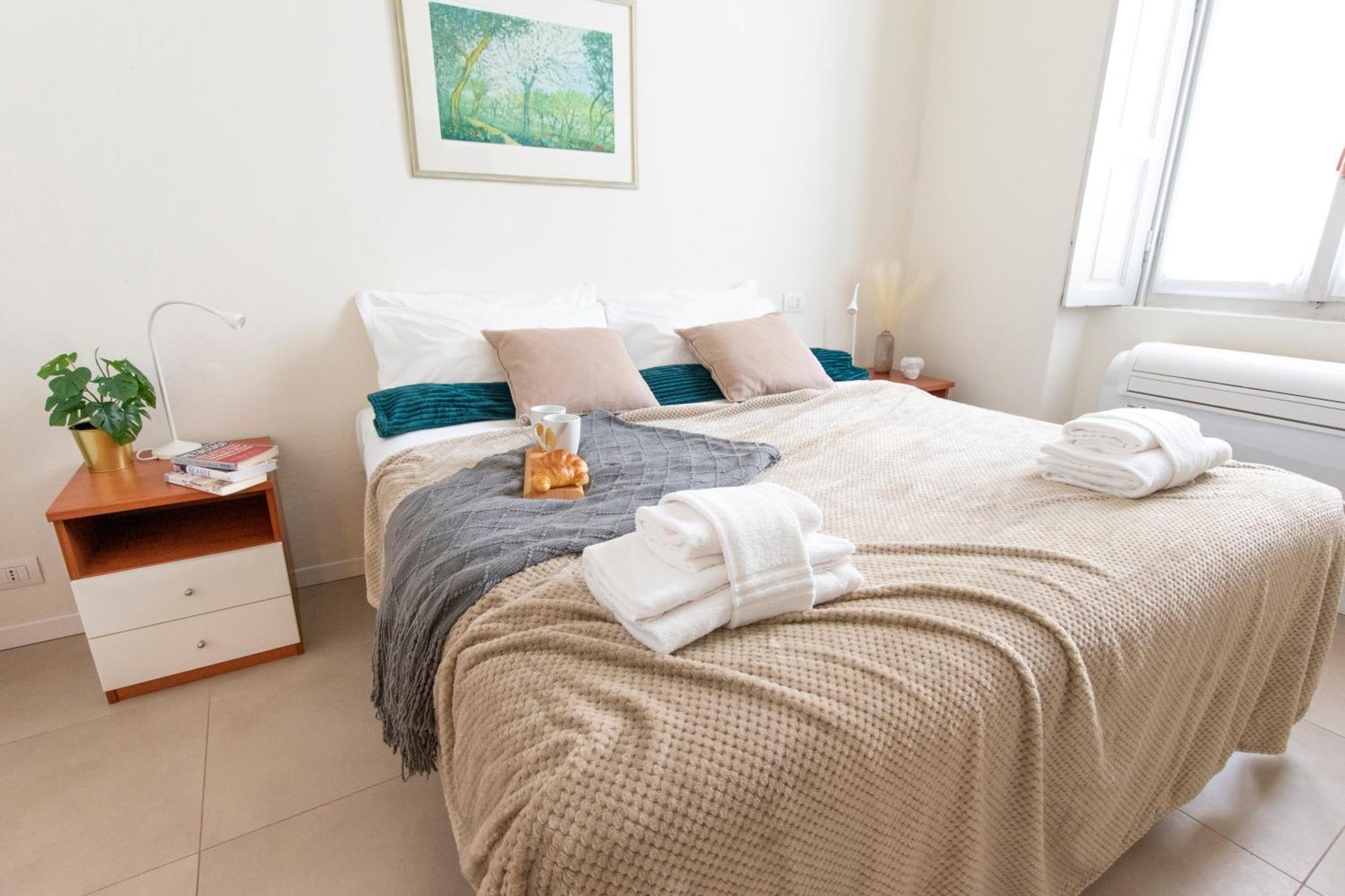 Luxury Apartment Near Duomo Italia 38 Милано Екстериор снимка